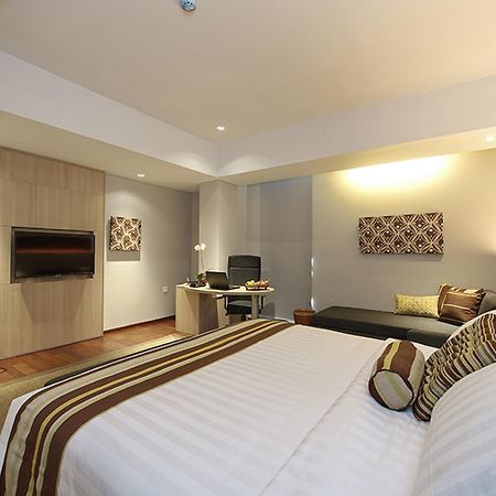 Hotel Ra Premiere Simatupang Cilandak  Exterior foto