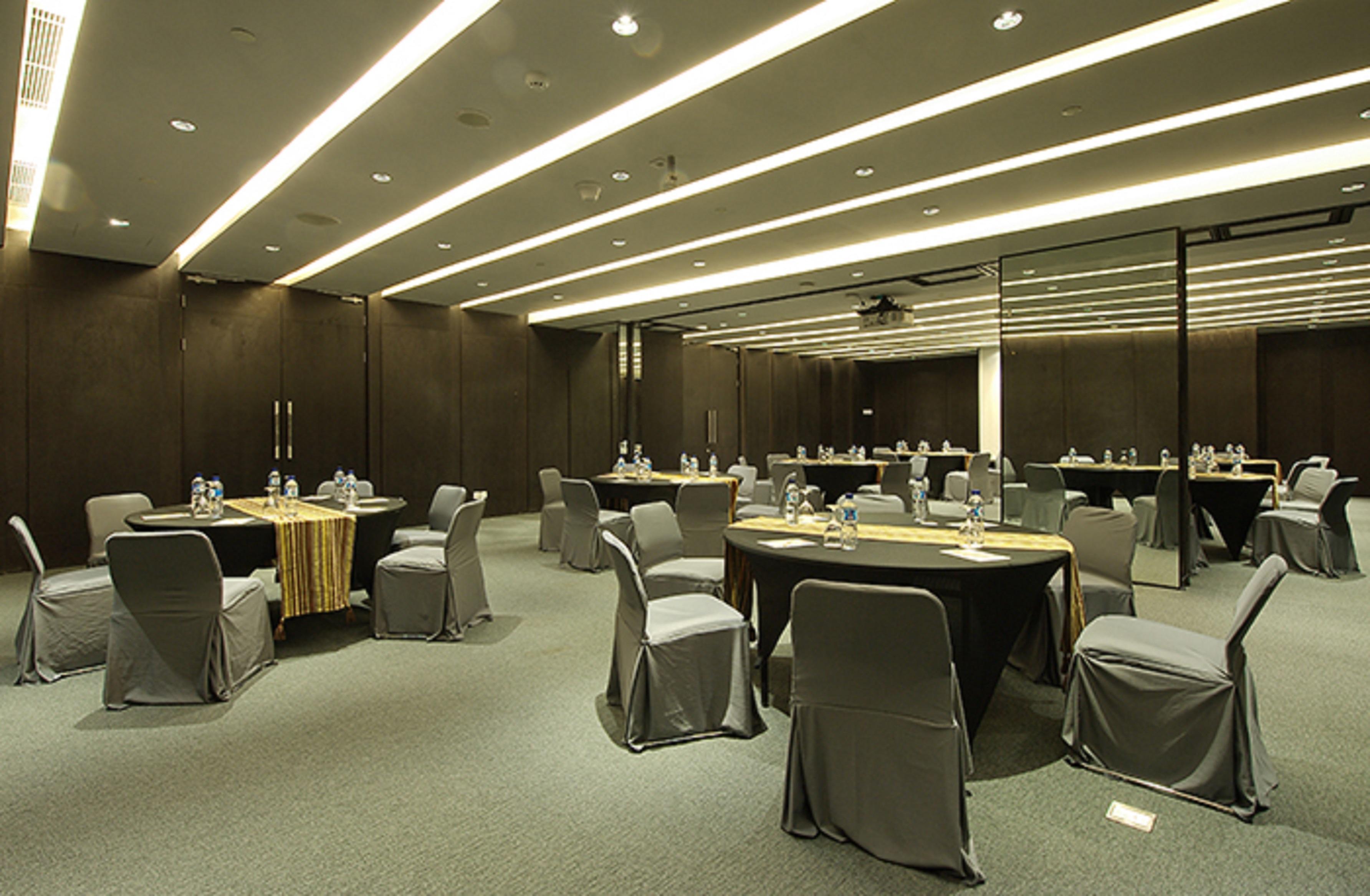 Hotel Ra Premiere Simatupang Cilandak  Exterior foto