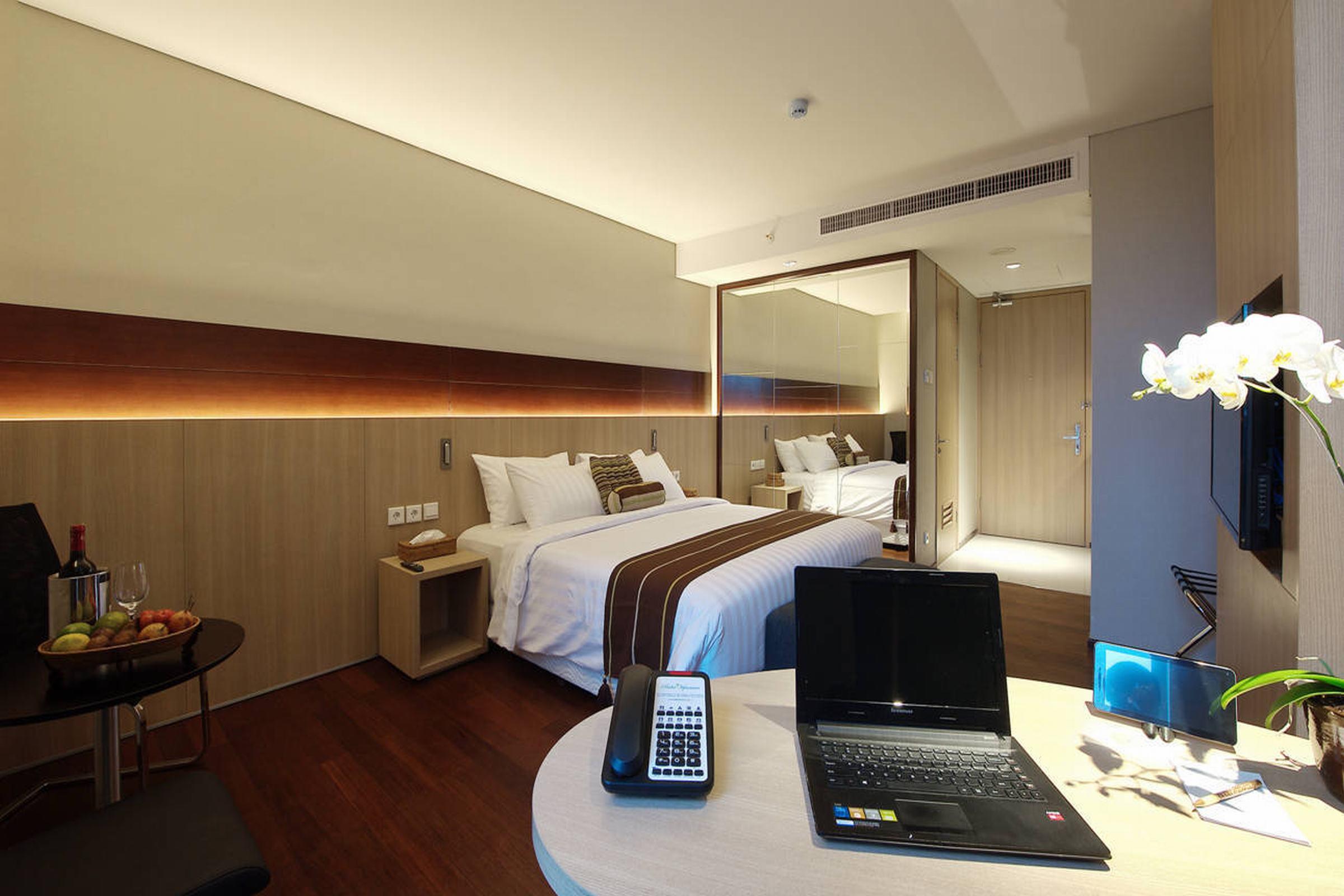 Hotel Ra Premiere Simatupang Cilandak  Exterior foto